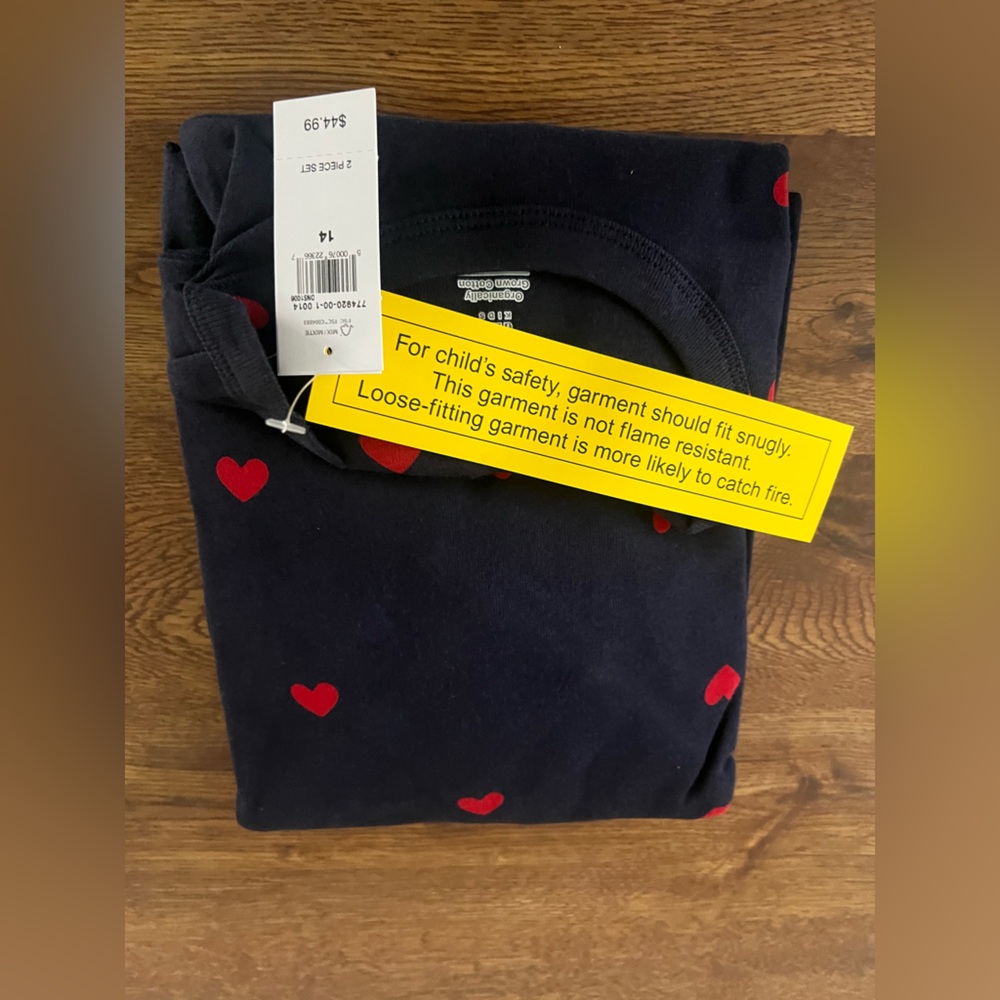 Gap kids 2 piece heart pajama set size 14 BNWT